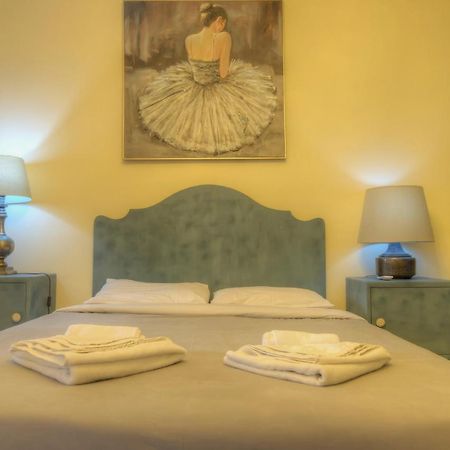 Large And Bright Apartment In The City Centre Goslm-2 Слима Экстерьер фото