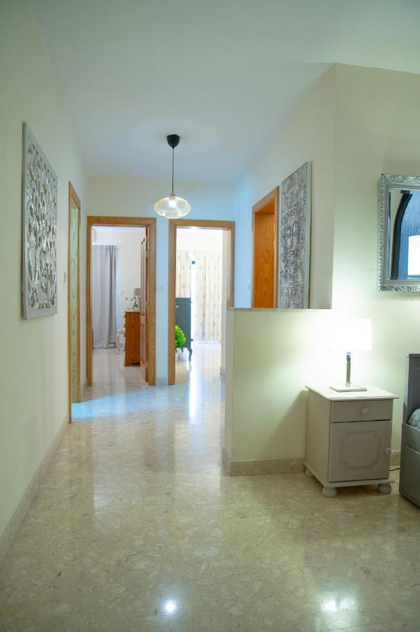 Large And Bright Apartment In The City Centre Goslm-2 Слима Экстерьер фото