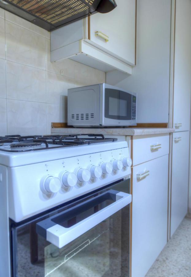 Large And Bright Apartment In The City Centre Goslm-2 Слима Экстерьер фото